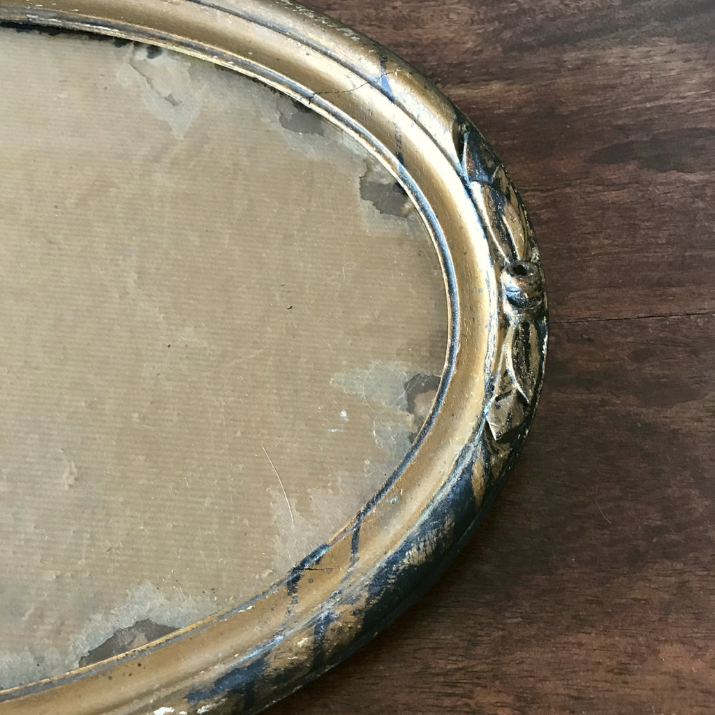Cadre ovale en bois doré début XXème style Louis XVI 45 x 31 cm par Hello Broc brocante en ligne