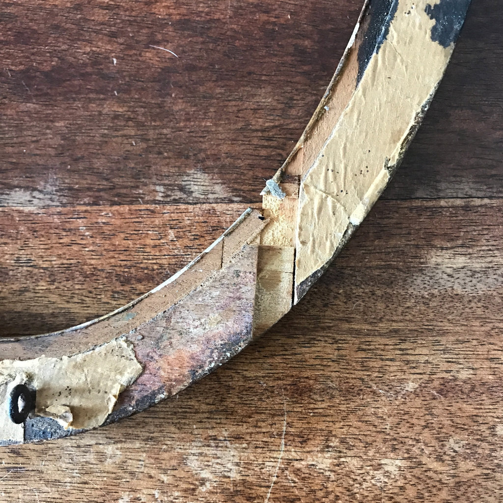 Cadre ovale en bois doré début XXème style Louis XVI 45 x 31 cm par Hello Broc brocante en ligne