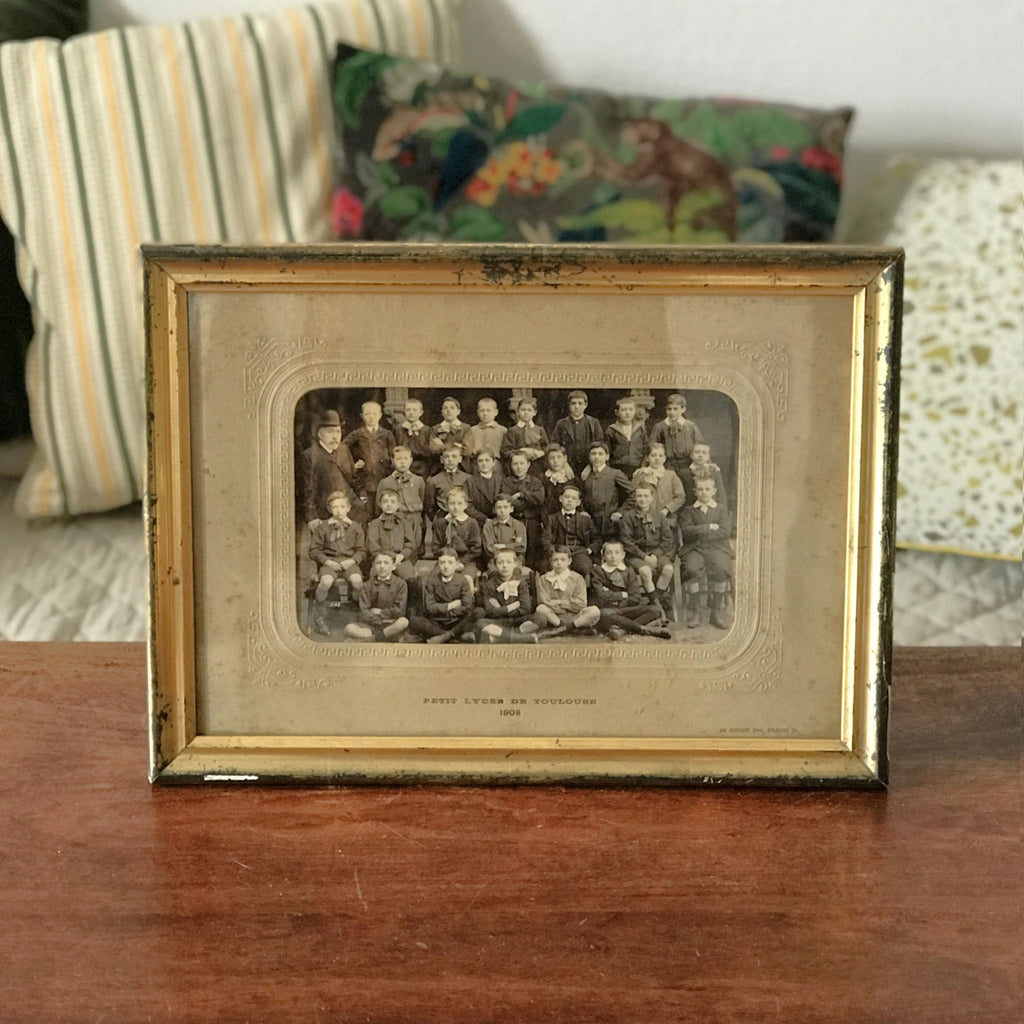 Photo de classe ancienne du Petit Lycée de Toulouse 1908 dans son cadre d'origine par Hello Broc brocante en ligne