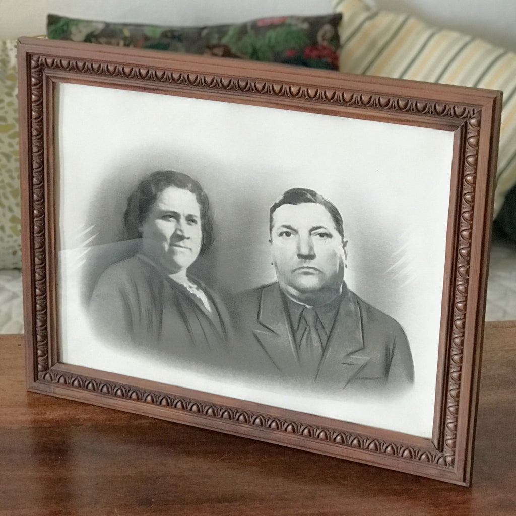 Grande photographie encadrée couple vieillissant cadre en bois ciselé Circa 1920 47 x 36,5 cm par Hello Broc brocante en ligne