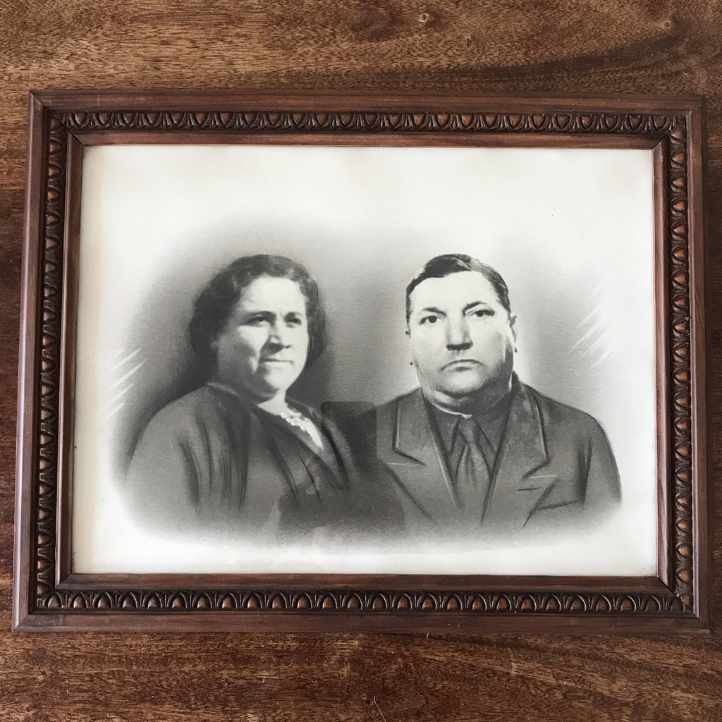 Grande photographie encadrée couple vieillissant cadre en bois ciselé Circa 1920 47 x 36,5 cm par Hello Broc brocante en ligne