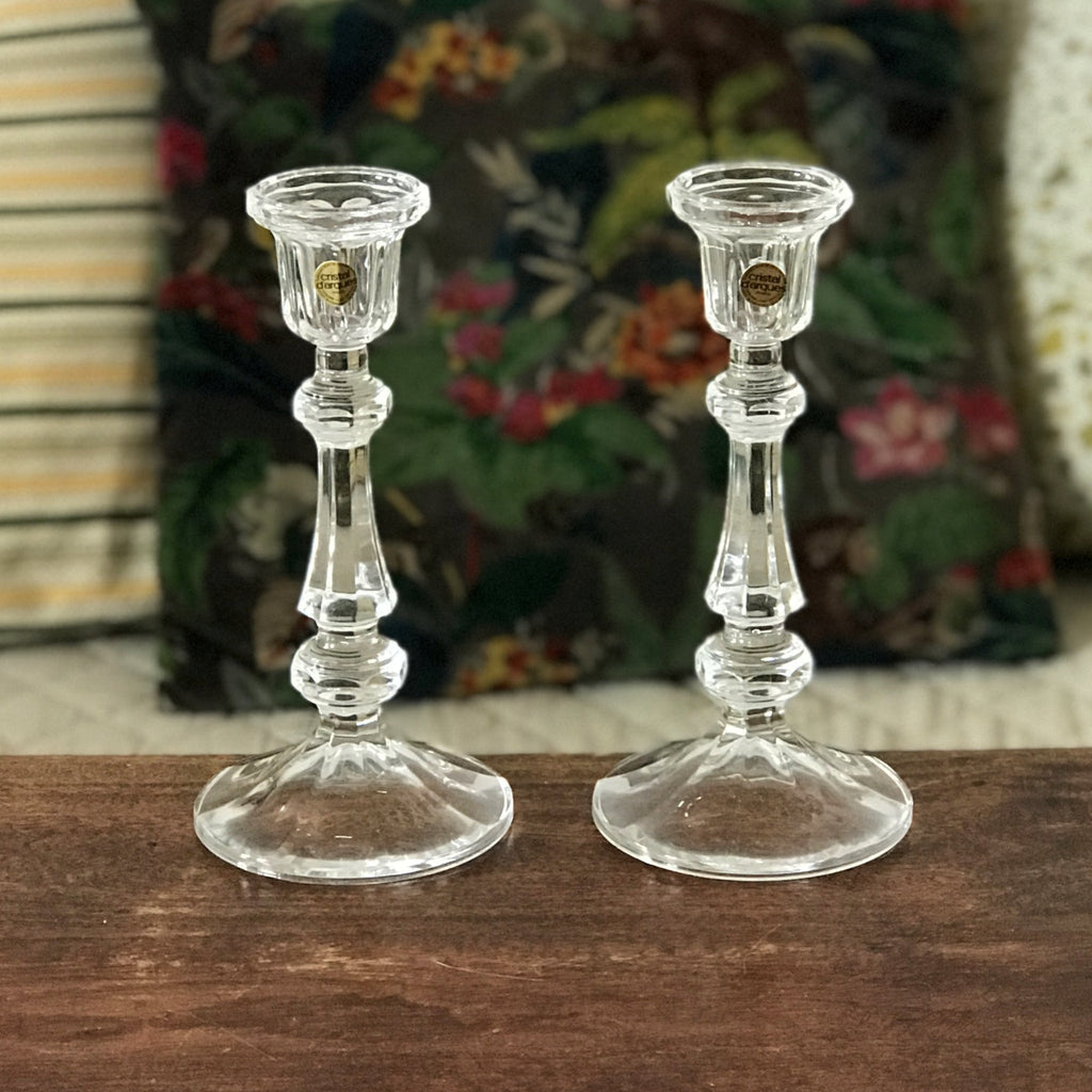 Magnifique paire de bougeoirs hauts en cristal d'Arques, chandeliers vintage années 80 / 90 par Hello Broc brocante en ligne