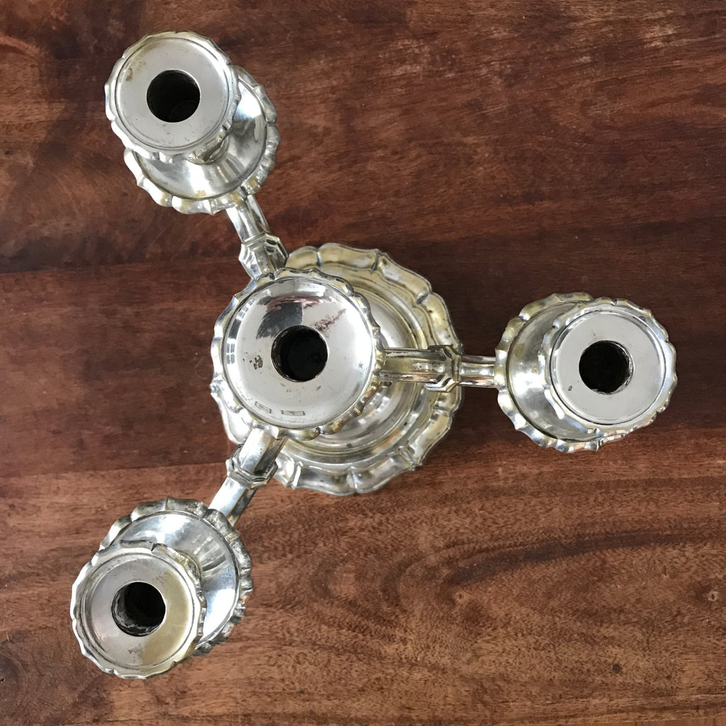 Paire de bougeoirs à 4 feux et 3 branches en métal argenté par Hello Broc brocante en ligne