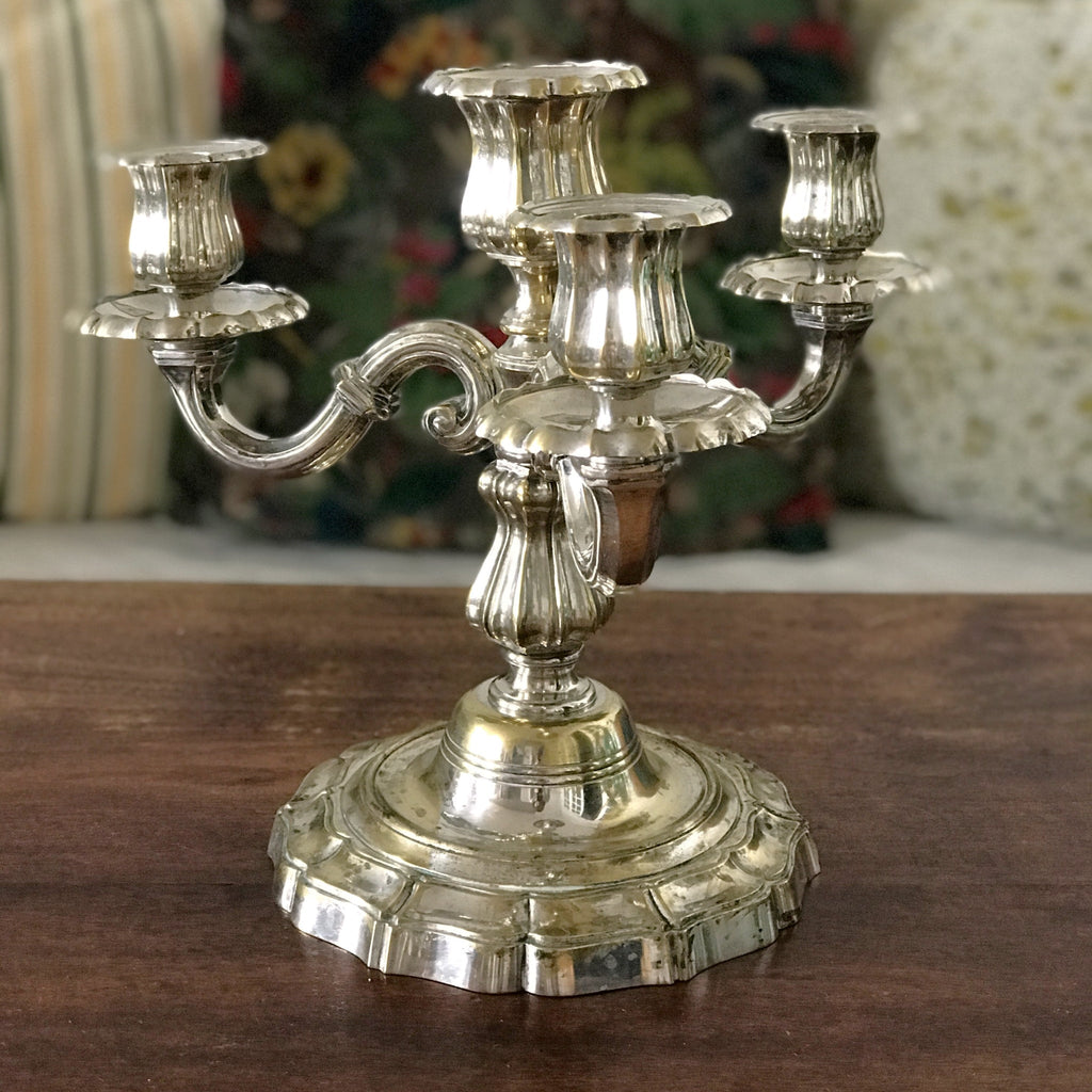 Paire de bougeoirs à 4 feux et 3 branches en métal argenté par Hello Broc brocante en ligne