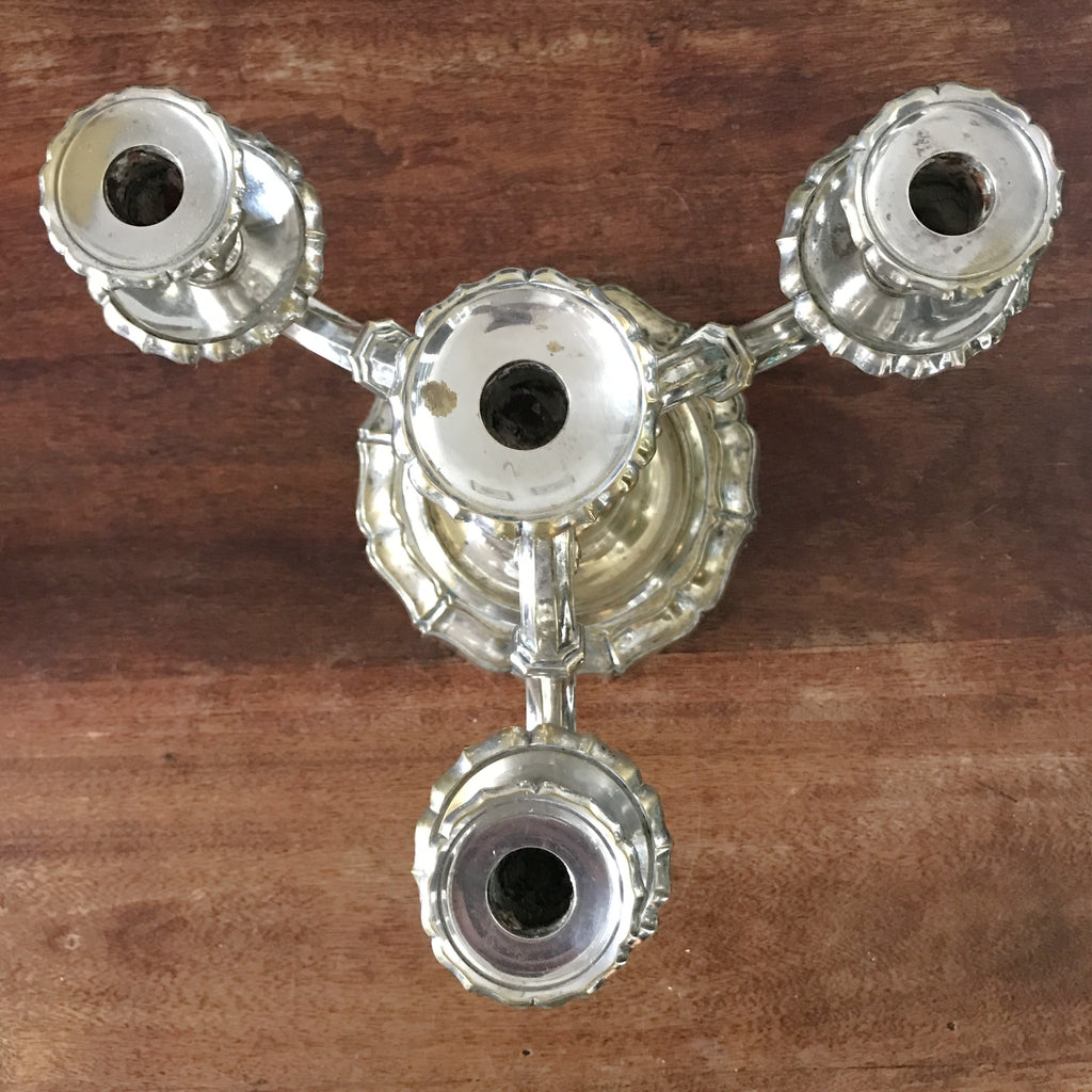 Paire de bougeoirs à 4 feux et 3 branches en métal argenté par Hello Broc brocante en ligne