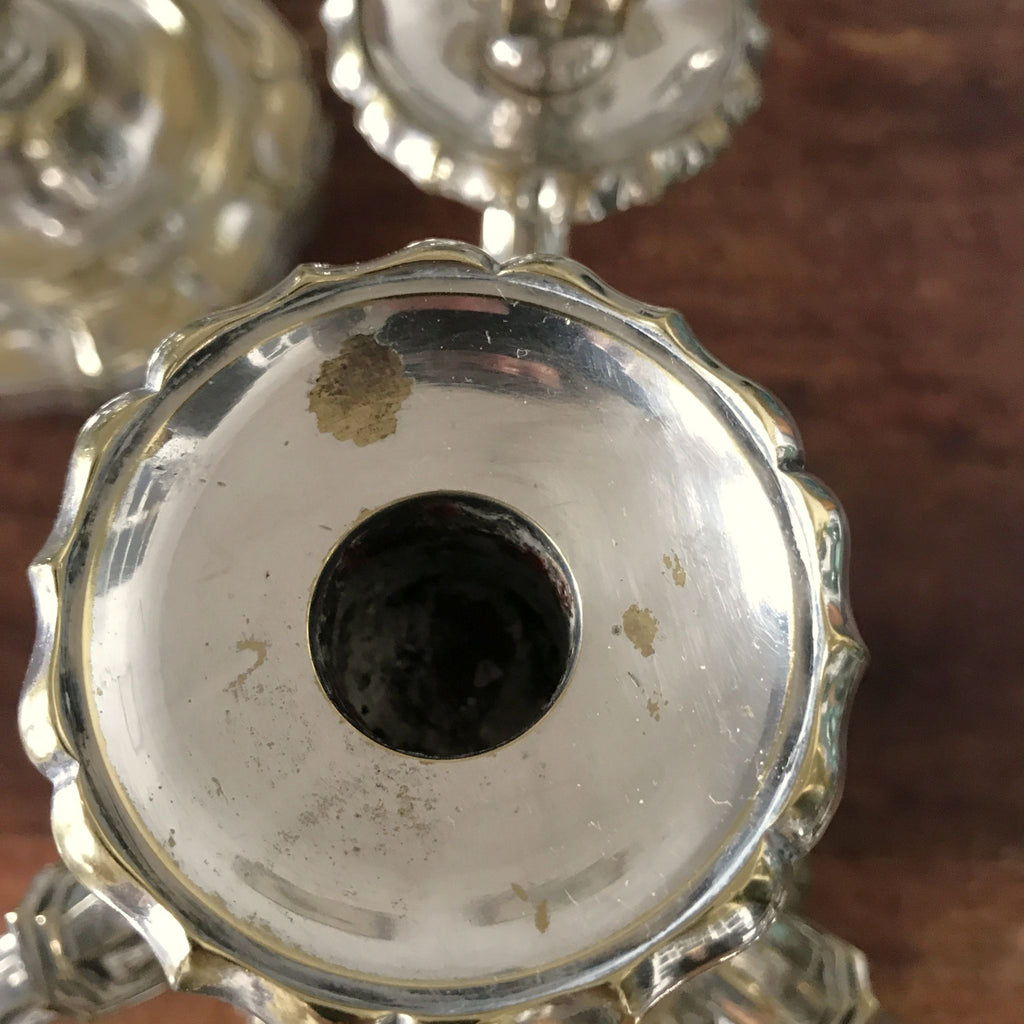 Paire de bougeoirs à 4 feux et 3 branches en métal argenté par Hello Broc brocante en ligne