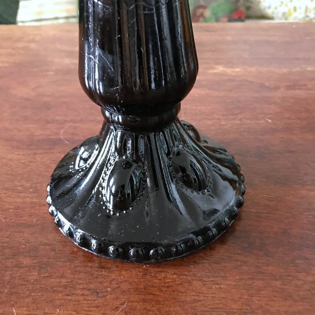Bougeoir simple en verre opalin noir par Hello Broc brocante en ligne