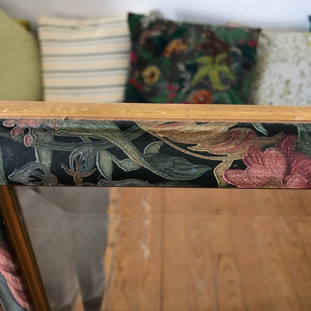 Miroir biseauté contour bois peint frise fleurs multicolores 55 x 45 cm par Hello Broc brocante en ligne