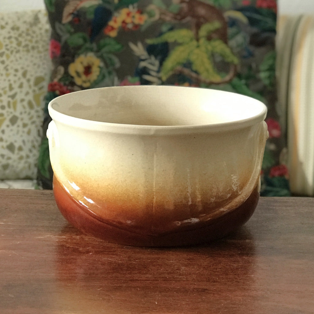 Cache-pot en céramique bicolore imitation marmite par Hello Broc brocante en ligne