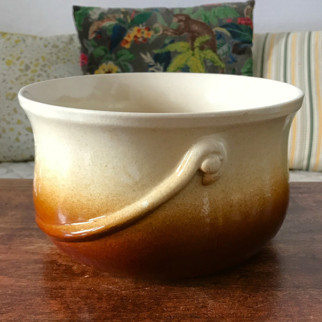 Cache-pot en céramique bicolore imitation marmite par Hello Broc brocante en ligne
