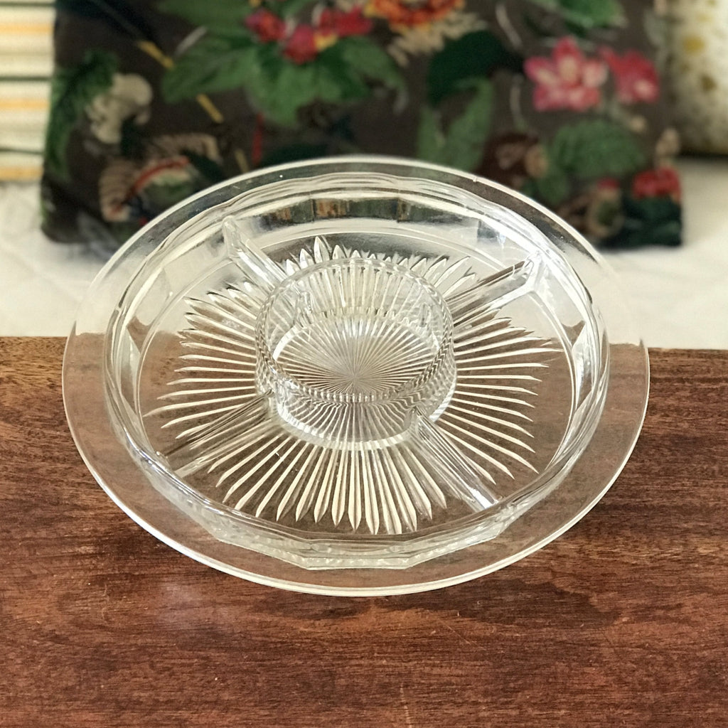 Serviteur rond compartimenté en verre moulé par Hello Broc brocante en ligne