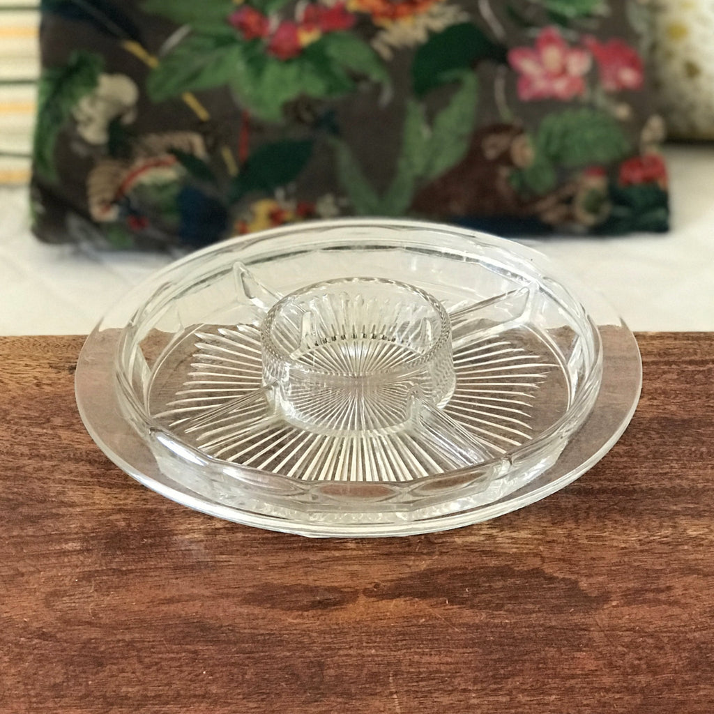 Serviteur rond compartimenté en verre moulé par Hello Broc brocante en ligne