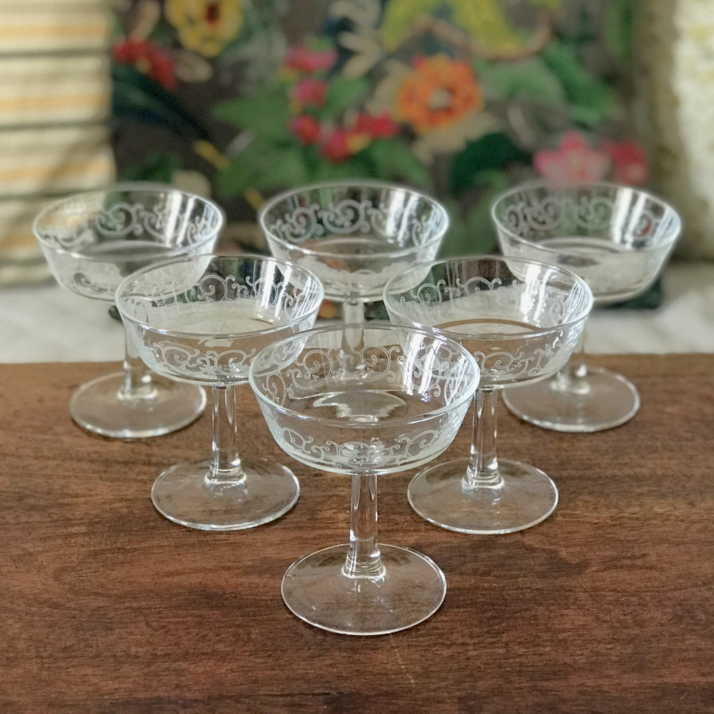 Lot de 6 coupes à champagne en verre décor imprimé arabesques - Luminarc vintage années 70 par Hello Broc brocante en ligne