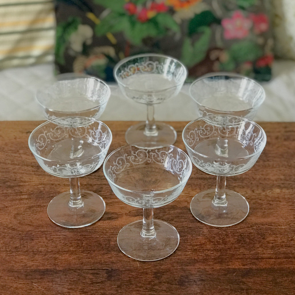 Lot de 6 coupes à champagne en verre décor imprimé arabesques - Luminarc vintage années 70 par Hello Broc brocante en ligne