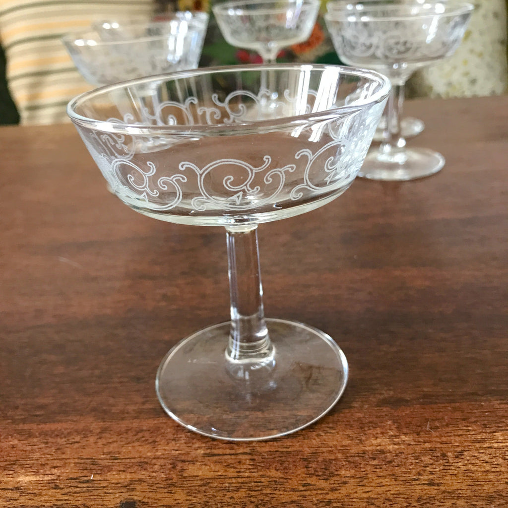 Lot de 6 coupes à champagne en verre décor imprimé arabesques - Luminarc vintage années 70 par Hello Broc brocante en ligne