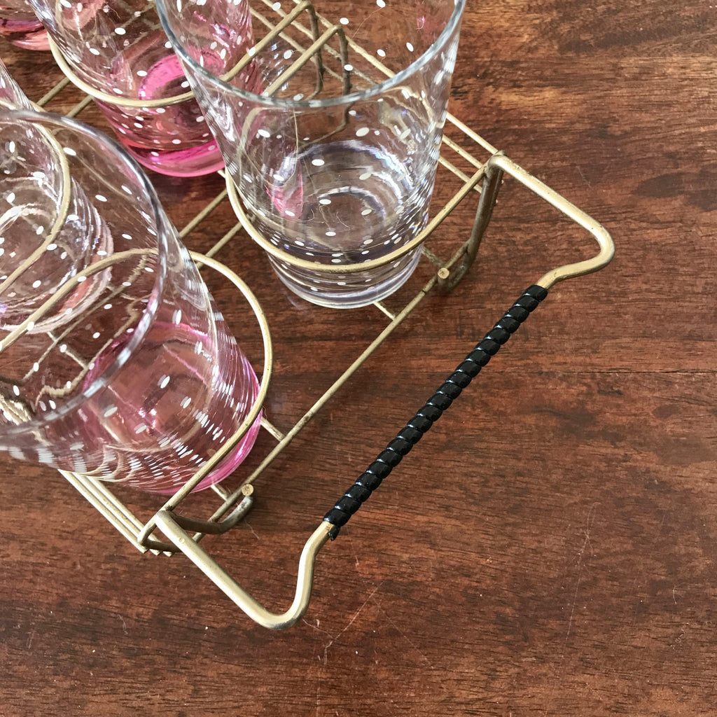 Ensemble vintage de 8 verres hauts à orangeade dans leur porte verres filaire années 50 / 60 par Hello Broc brocante en ligne