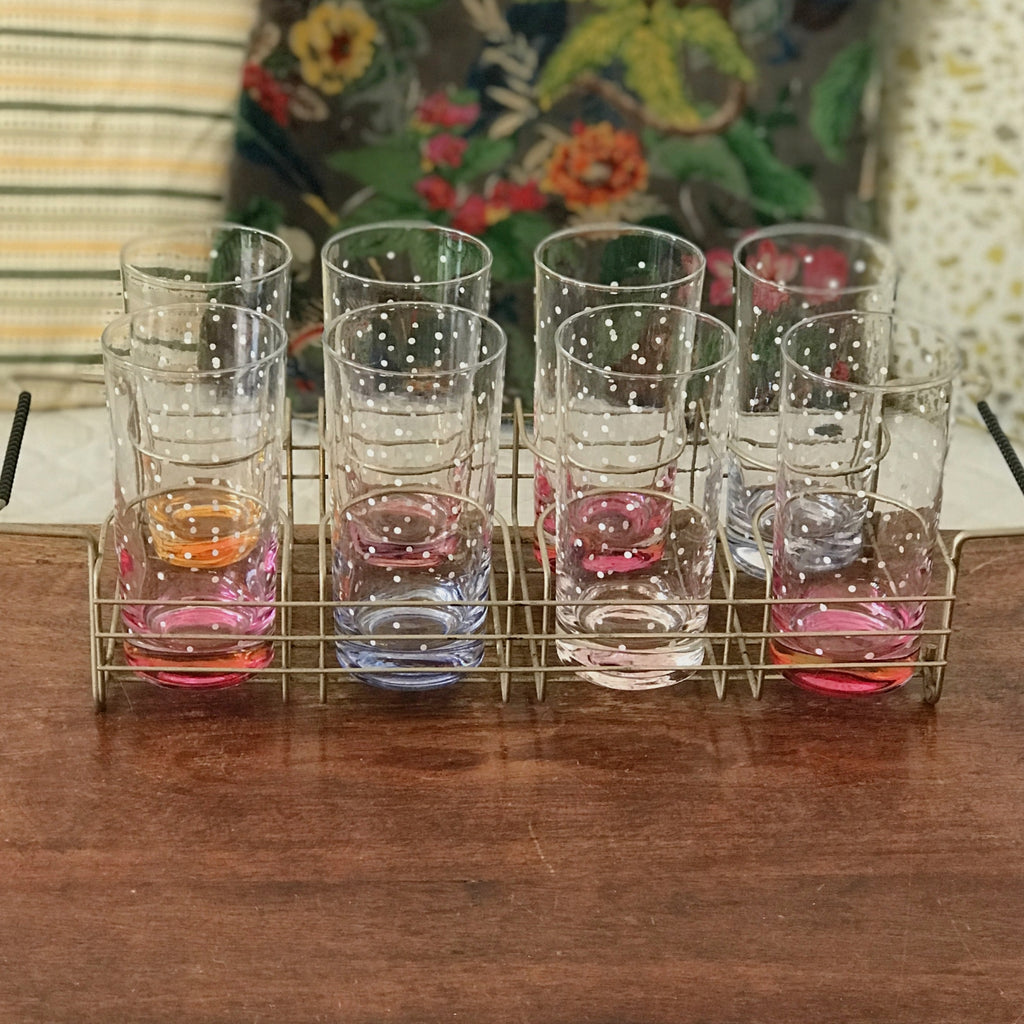 Ensemble vintage de 8 verres hauts à orangeade dans leur porte verres filaire années 50 / 60 par Hello Broc brocante en ligne