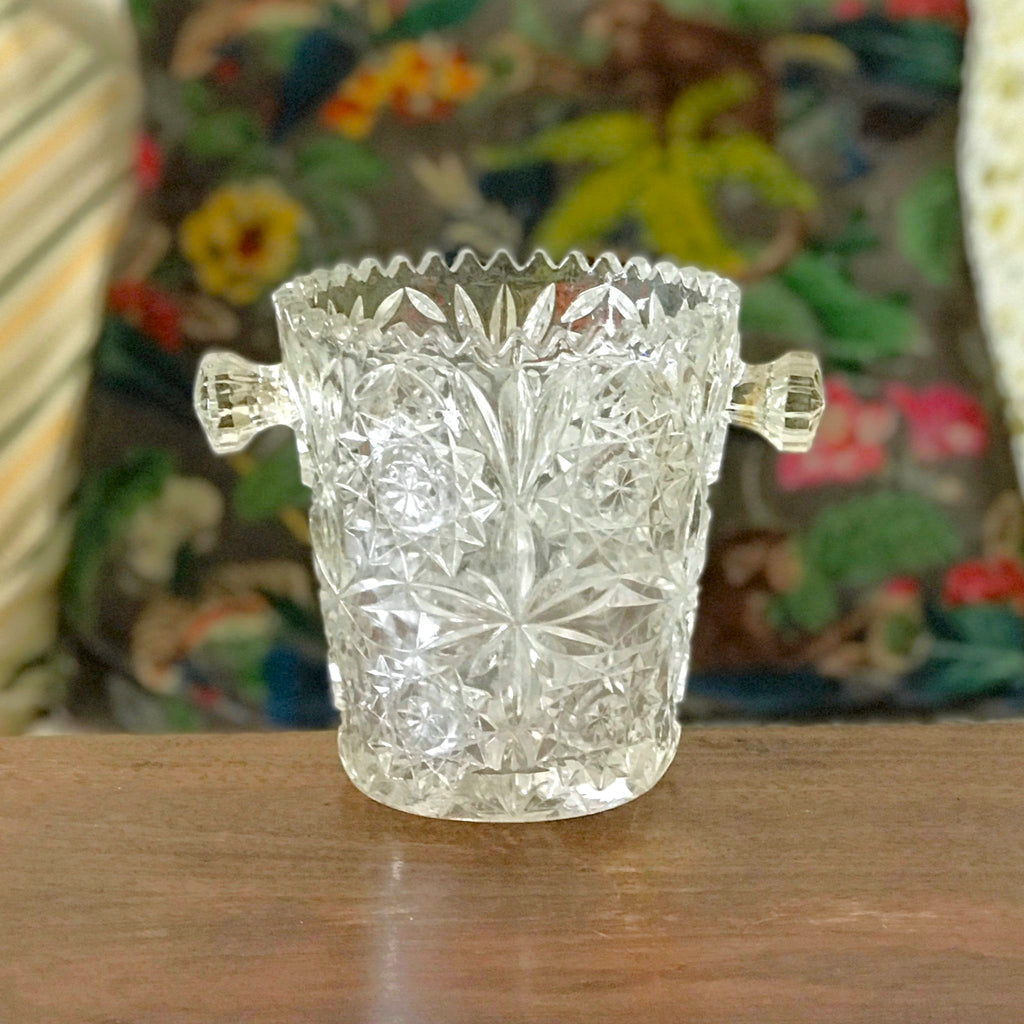 Petit seau à glace en cristal moulé et taillé attribué à Austria Gas par Hello Broc brocante en ligne