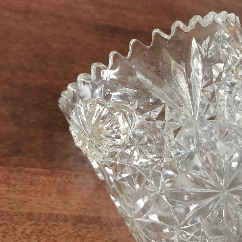 Petit seau à glace en cristal moulé et taillé attribué à Austria Gas par Hello Broc brocante en ligne