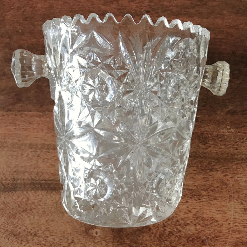 Petit seau à glace en cristal moulé et taillé attribué à Austria Gas par Hello Broc brocante en ligne