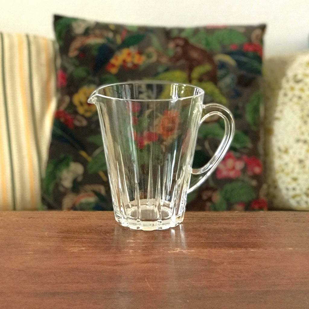 Pichet vintage en cristal de forme évasée par Hello Broc brocante en ligne