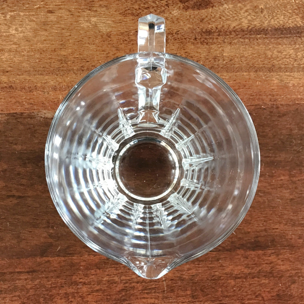 Pichet vintage en cristal de forme évasée par Hello Broc brocante en ligne