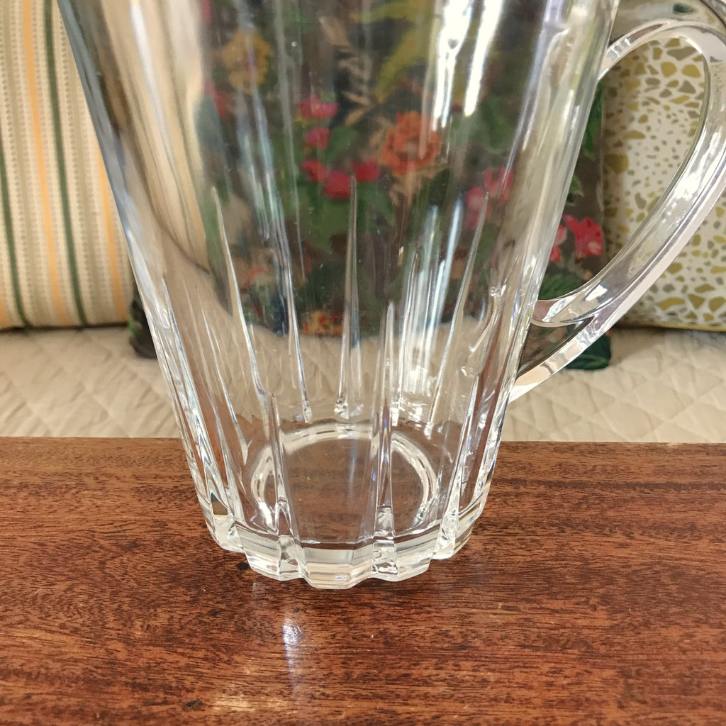 Pichet vintage en cristal de forme évasée par Hello Broc brocante en ligne