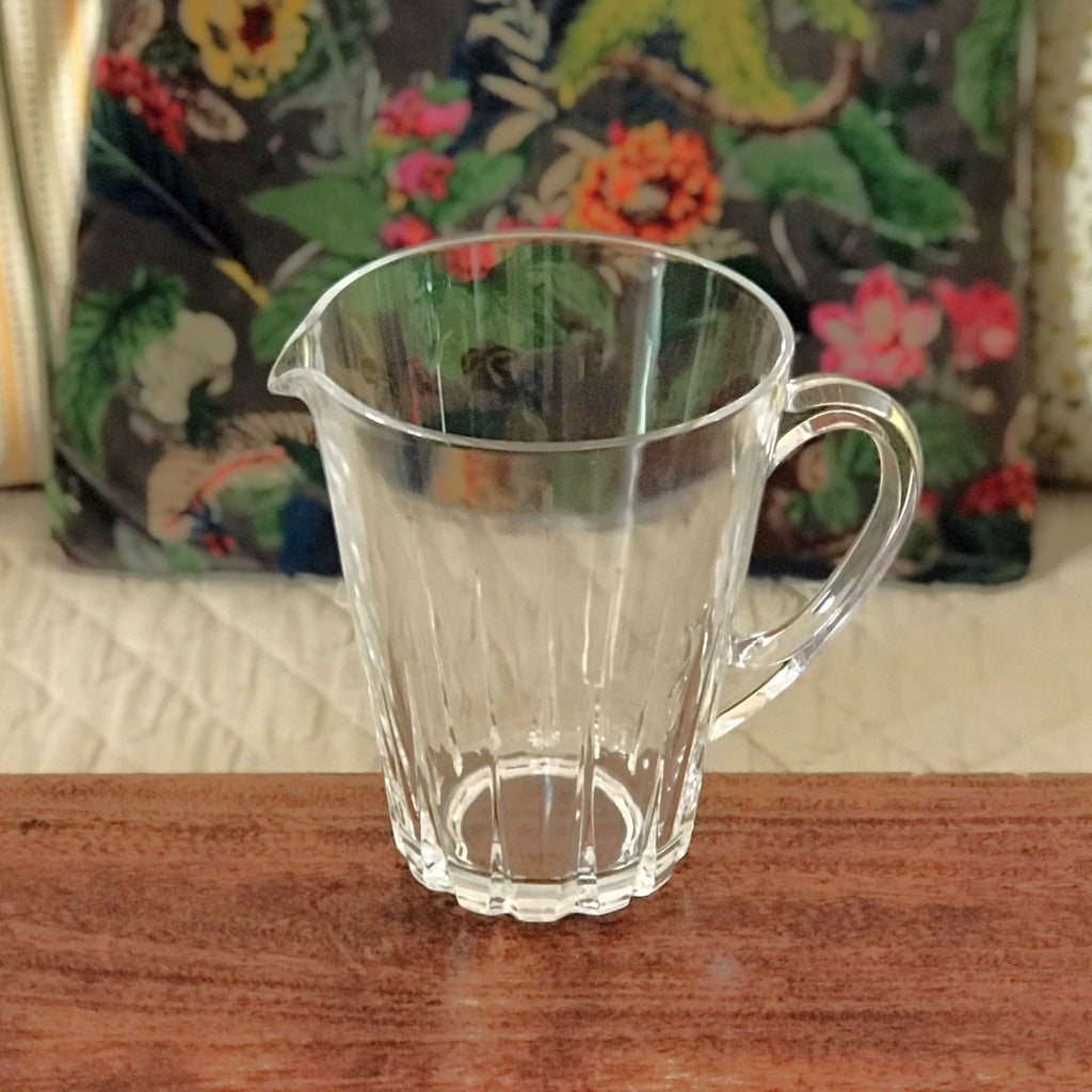 Pichet vintage en cristal de forme évasée par Hello Broc brocante en ligne