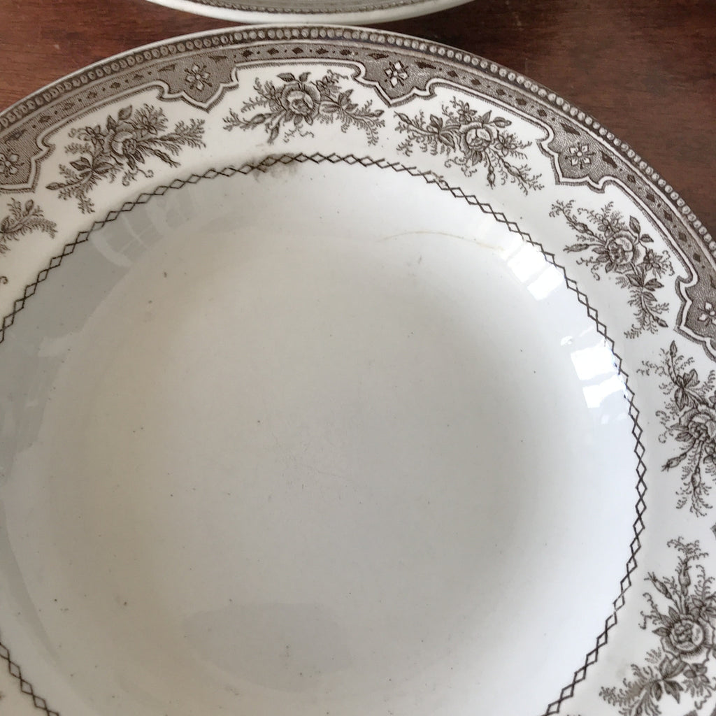 Lot de 4 assiettes creuses anciennes Faïencerie Onnaing Terre de Fer décor Roses - Mousses par Hello Broc brocante en ligne