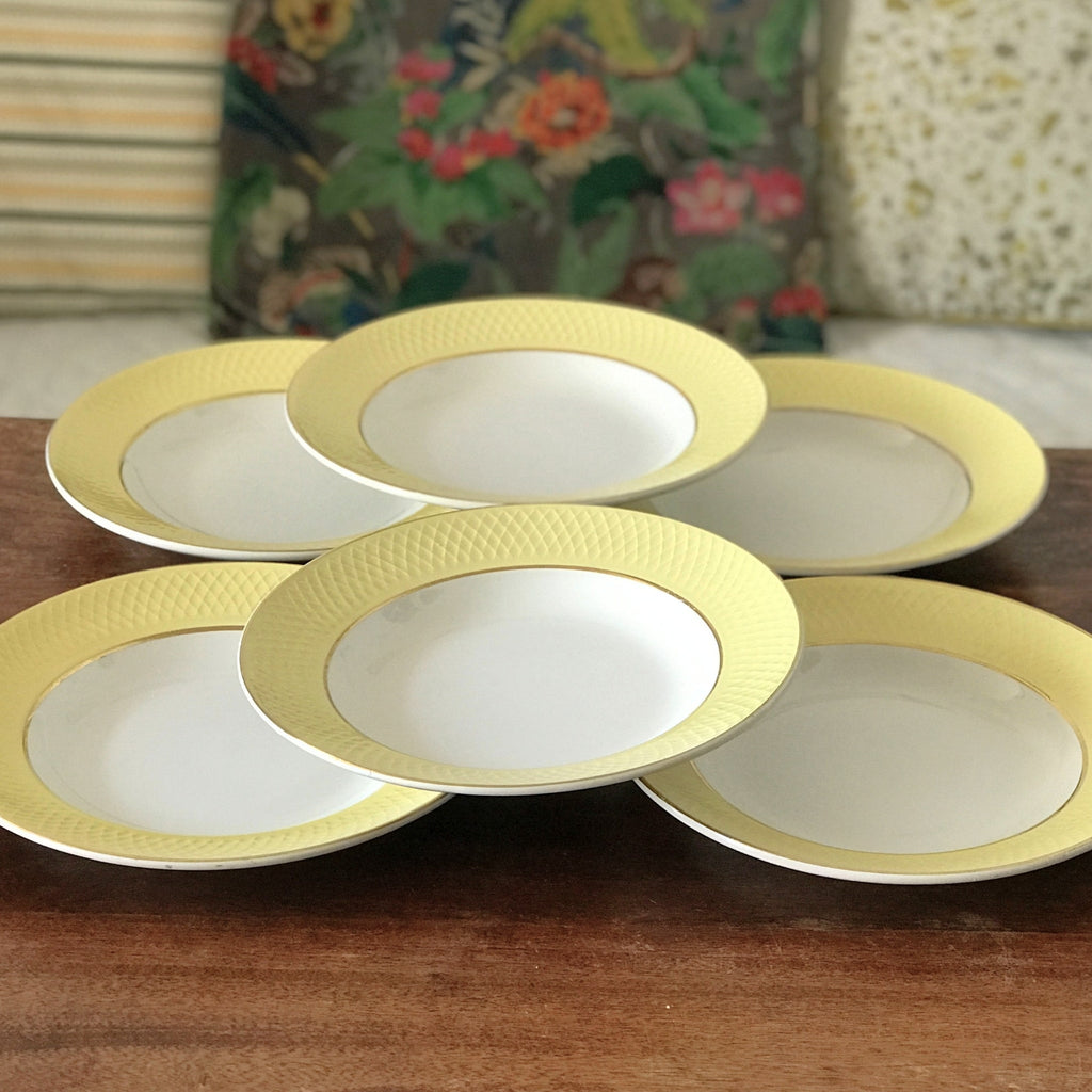 Lot 6 assiettes creuses vintage Moulin des Loups Orchies décor jaune par Hello Broc brocante en ligne