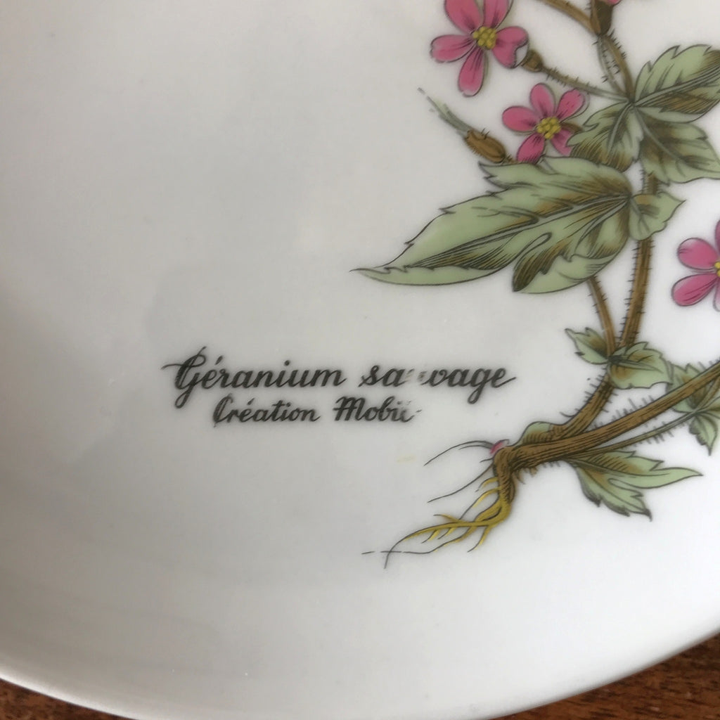 Lot de 6 assiettes à dessert ou à fromage en porcelaine Winterling décor Géranium Sauvage par Mobil par Hello Broc brocante en ligne