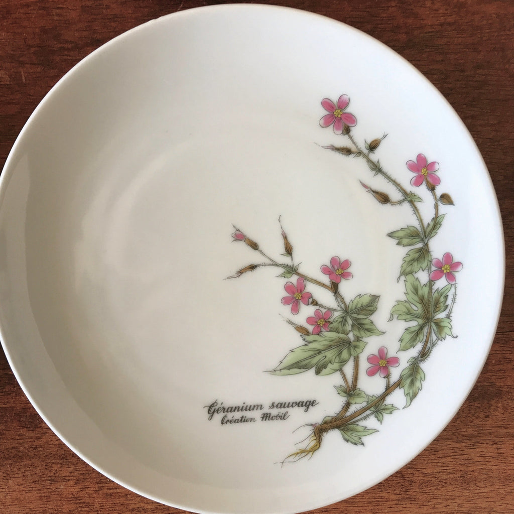Lot de 6 assiettes à dessert ou à fromage en porcelaine Winterling décor Géranium Sauvage par Mobil par Hello Broc brocante en ligne