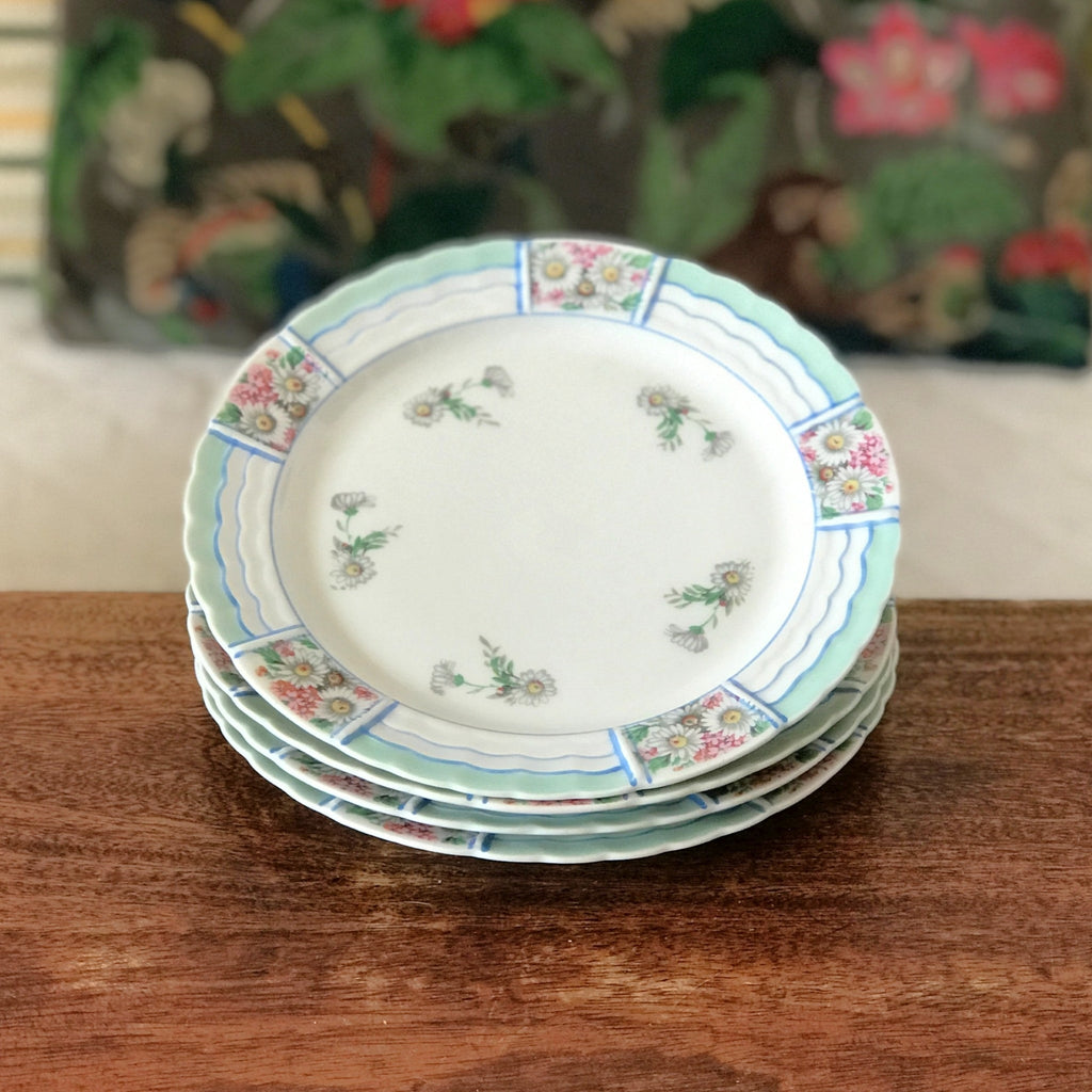Lot 4 de petites assiettes en porcelaine de Limoges Lanternier décor bleu et fleuri par Hello Broc brocante en ligne