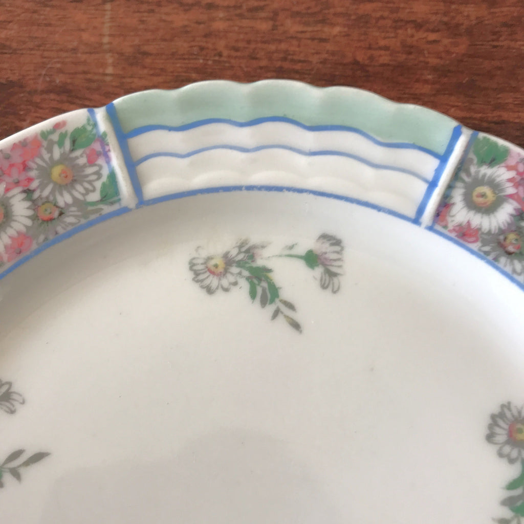Lot 4 de petites assiettes en porcelaine de Limoges Lanternier décor bleu et fleuri par Hello Broc brocante en ligne