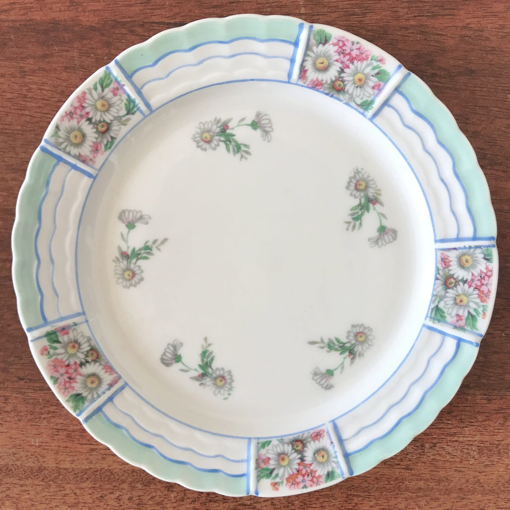 Lot 4 de petites assiettes en porcelaine de Limoges Lanternier décor bleu et fleuri par Hello Broc brocante en ligne