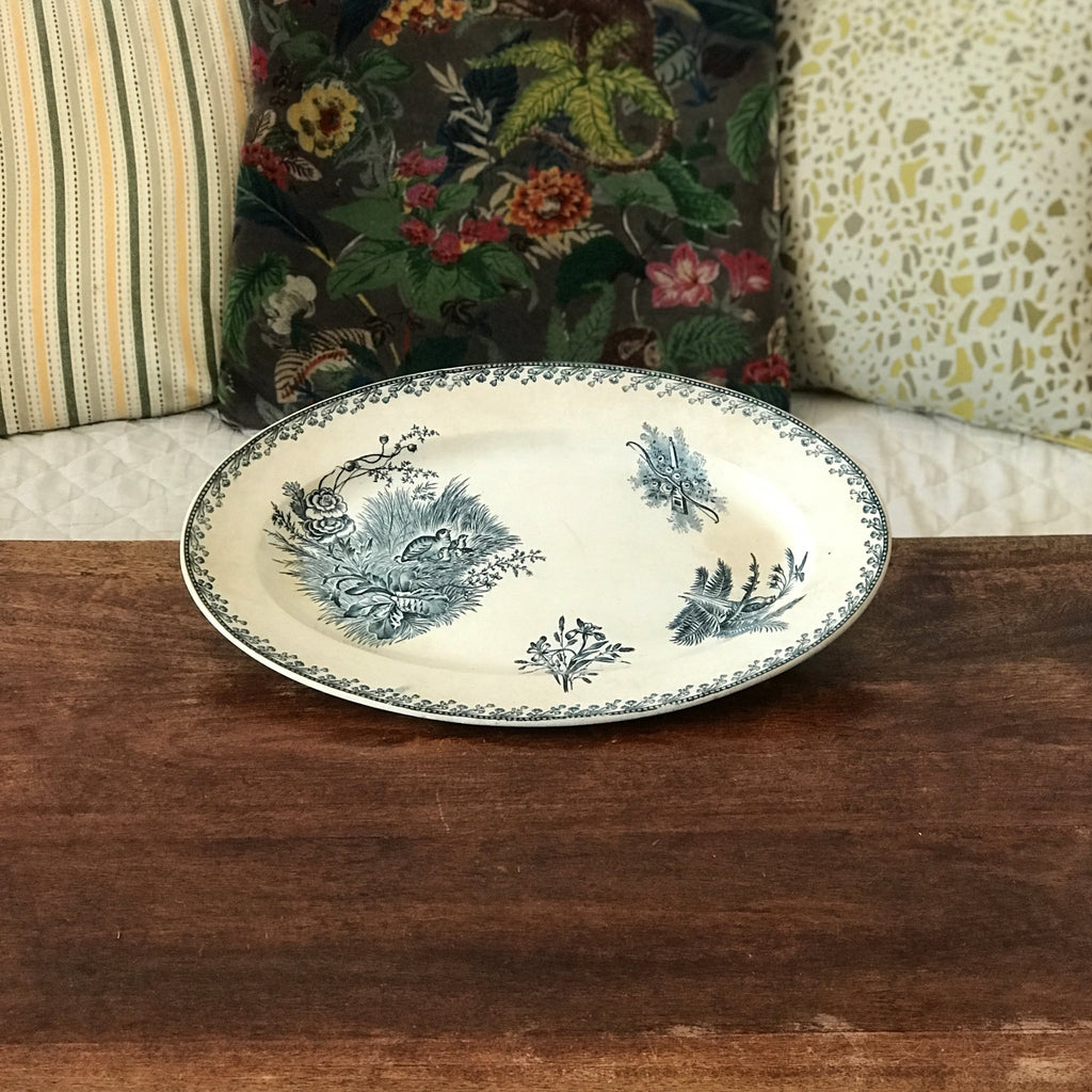 Plat de service ovale en faïence de Pexonne décor Oiseaux par Hello Broc brocante en ligne