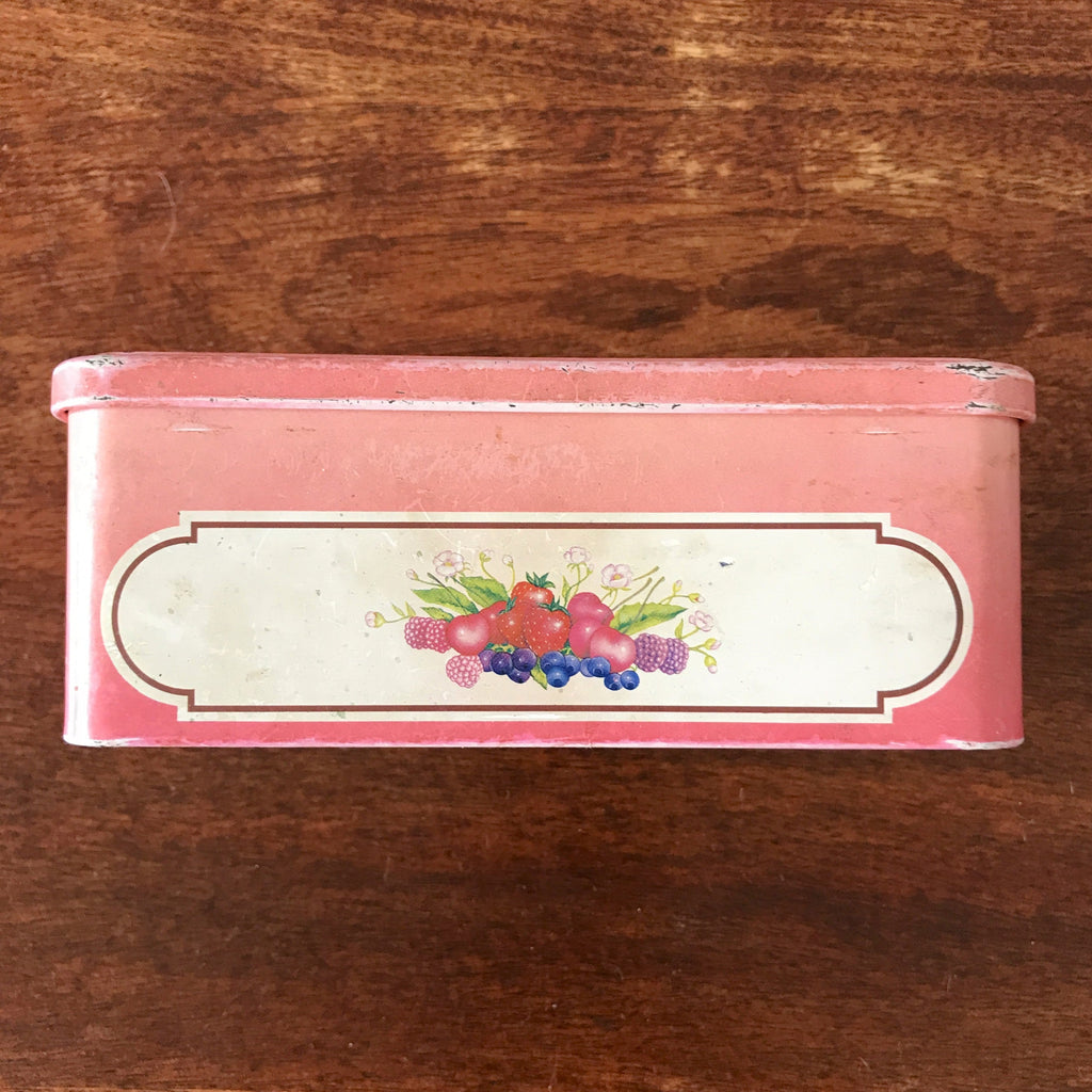 Boîte en métal Les Infusions Fruitées Didier Rocher dimensions 19,5 cm x 13 cm par Hello Broc brocante en ligne