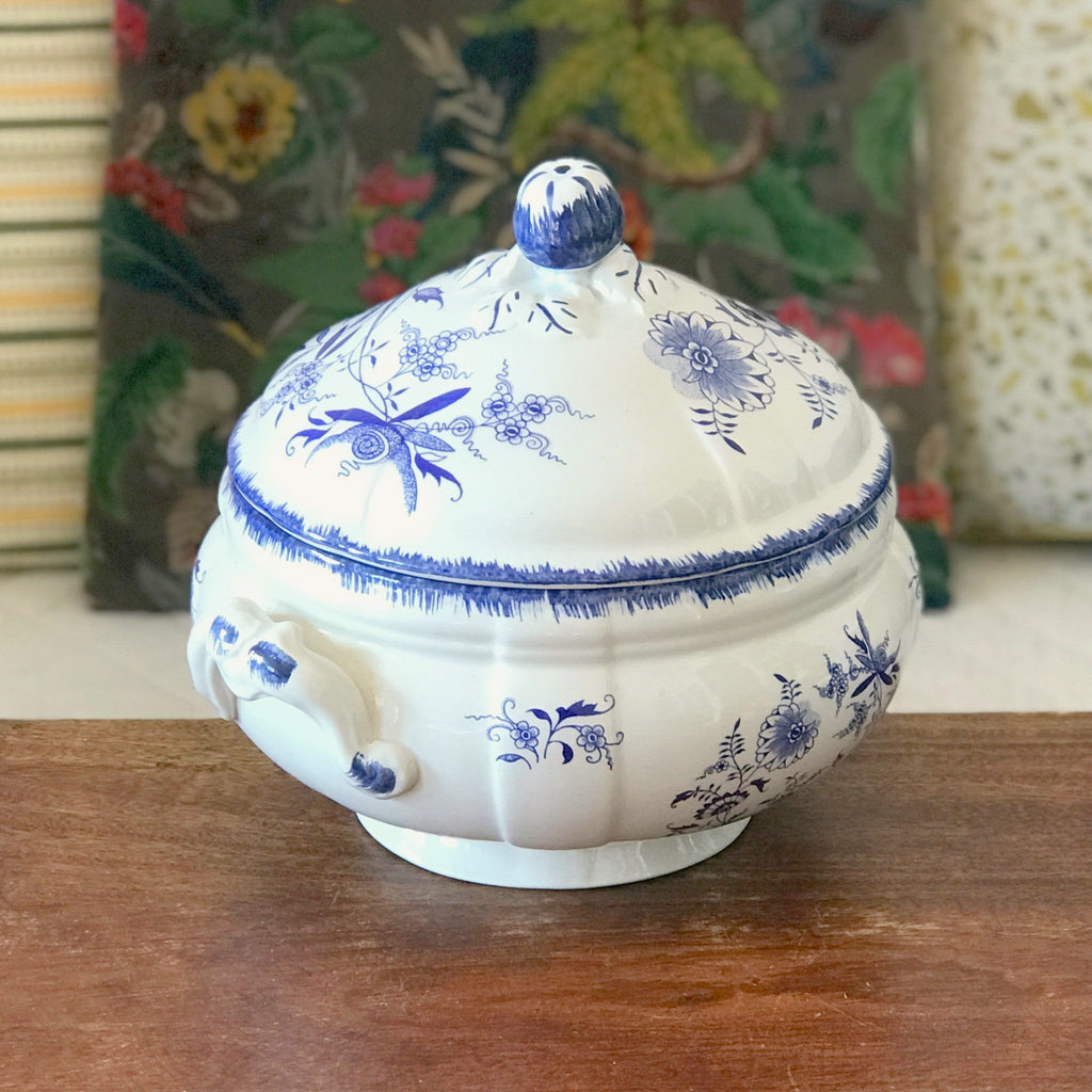 Grande soupière vintage en céramique Lancaster Sarreguemines par Hello Broc brocante en ligne