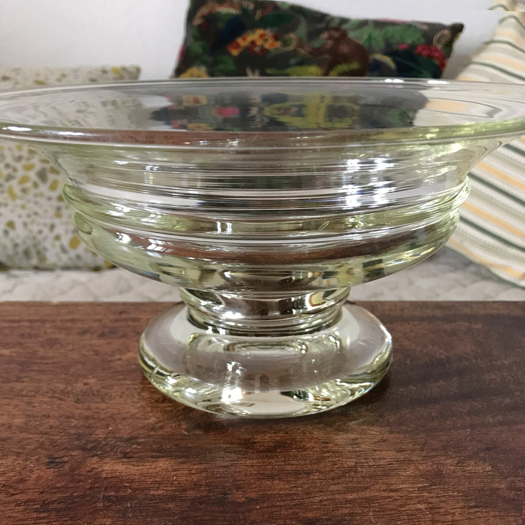 Coupe à fruits vintage sur piédouche en verre moulé par Hello Broc brocante en ligne