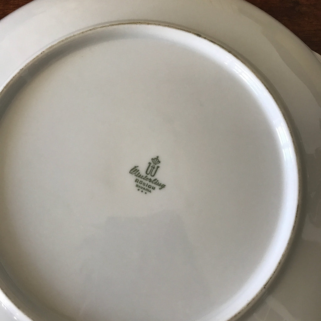 Service à tarte en porcelaine de Bavière Winterling : plat à tarte et 8 assiettes à dessert par Hello Broc brocante en ligne