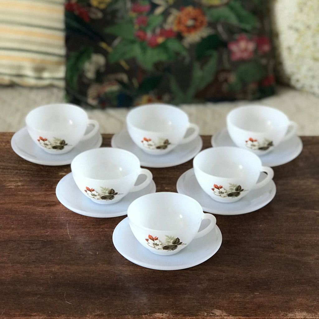 Lot 6 tasses et sous tasses coordonnées à café ou à thé en opaline Arcopal par Hello Broc brocante en ligne