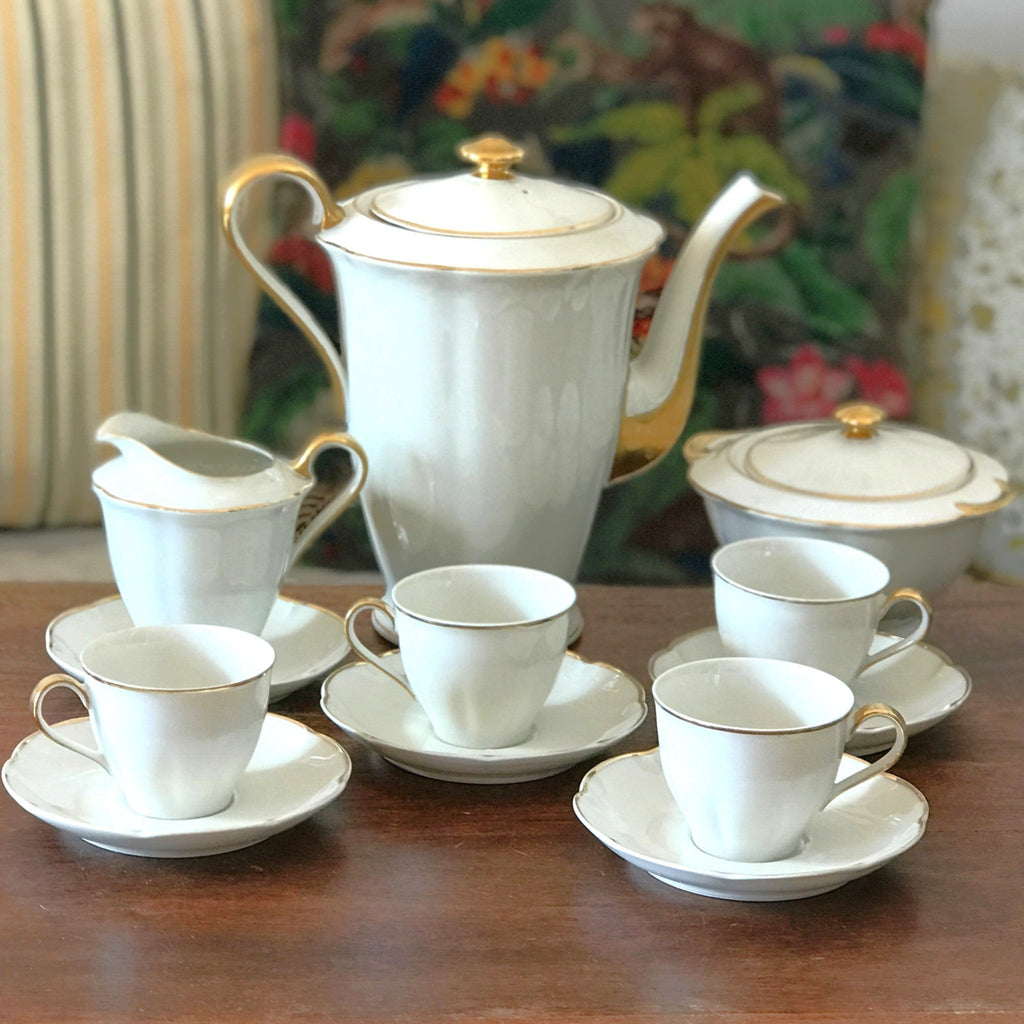 Service à thé ou café 1930 en porcelaine de Limoges blanche et liserés dorés Limoges Unique France - Hello Broc brocante en ligne