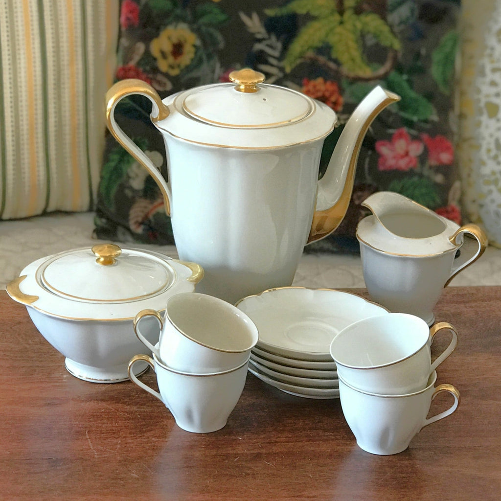 Service à thé ou café 1930 en porcelaine de Limoges blanche et liserés dorés Limoges Unique France - Hello Broc brocante en ligne