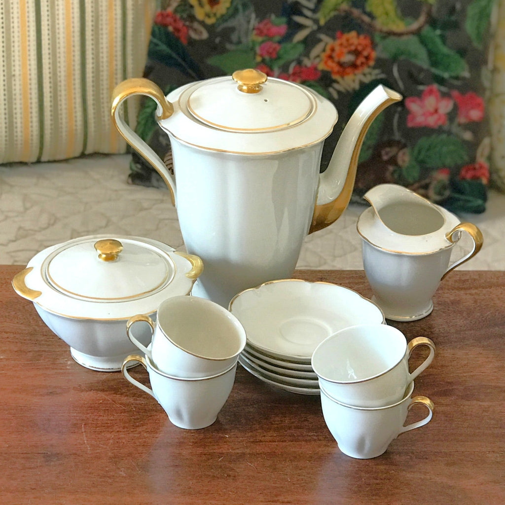 Service à thé ou café 1930 en porcelaine de Limoges blanche et liserés dorés Limoges Unique France - Hello Broc brocante en ligne