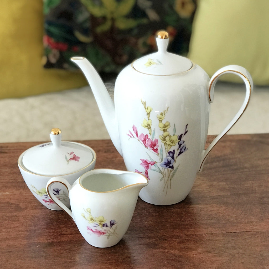 Ensemble en porcelaine allemande Rheinpflatz Hartporzellan : cafetière, sucrier et pot à lait par Hello Broc brocante en ligne
