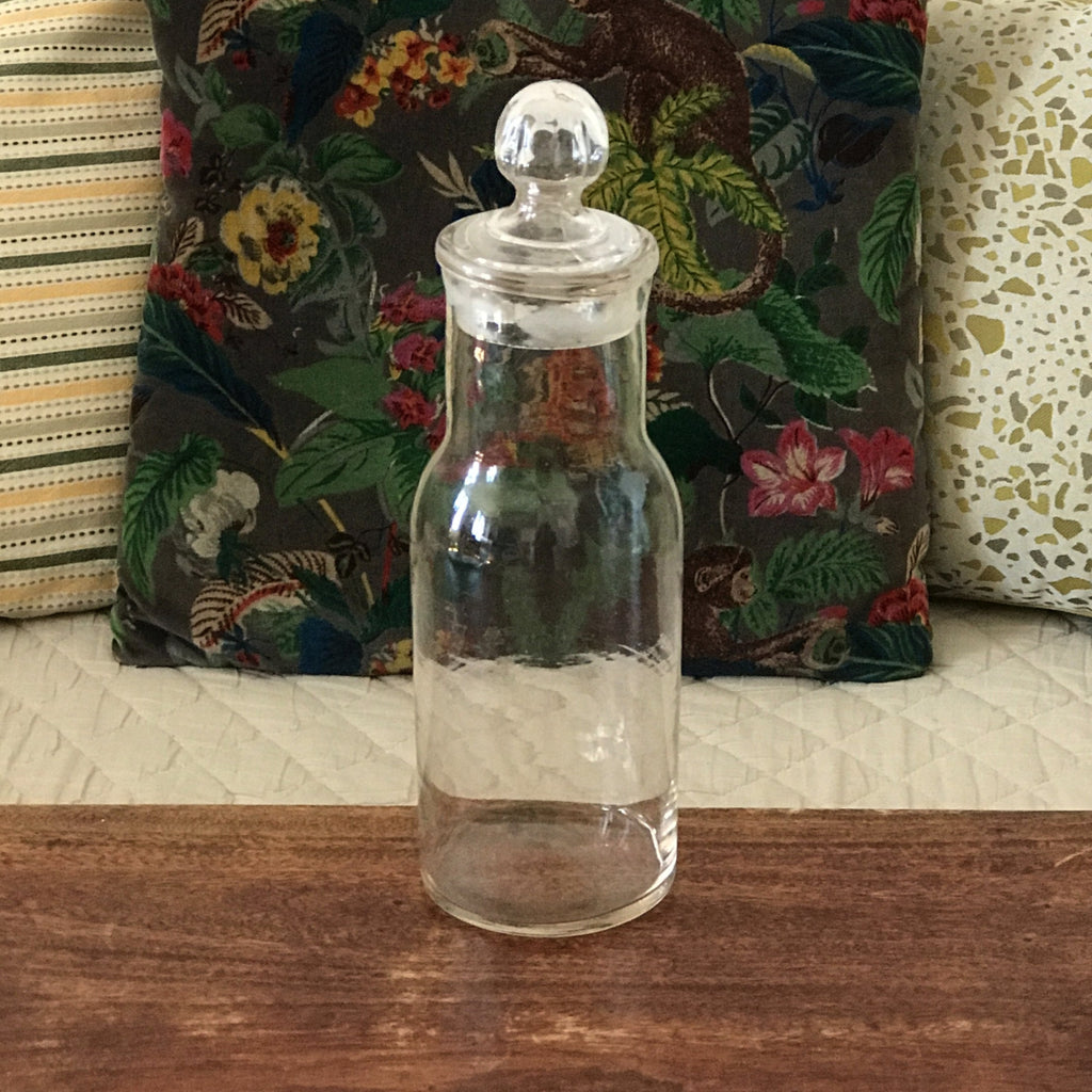 Bocal ancien en verre soufflé avec couvercle au bouton de préhension rond début XXème siècle par Hello Broc brocante en ligne