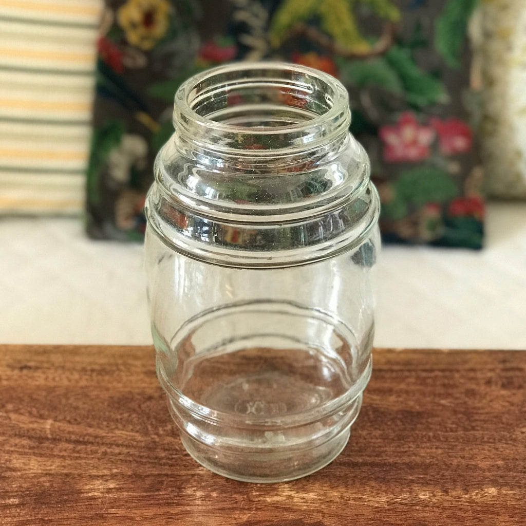 Grand bocal ancien en verre moulé hauteur 25 cm par Hello Broc brocante en ligne