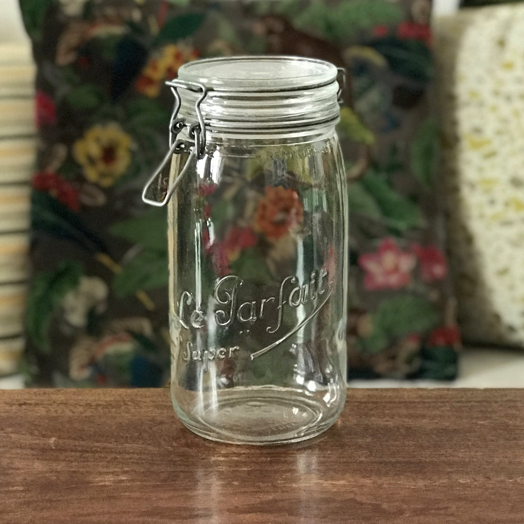 Bocal de conservation ancien Le Parfait en verre moulé - contenance de 1,5 litre par Hello Broc en ligne
