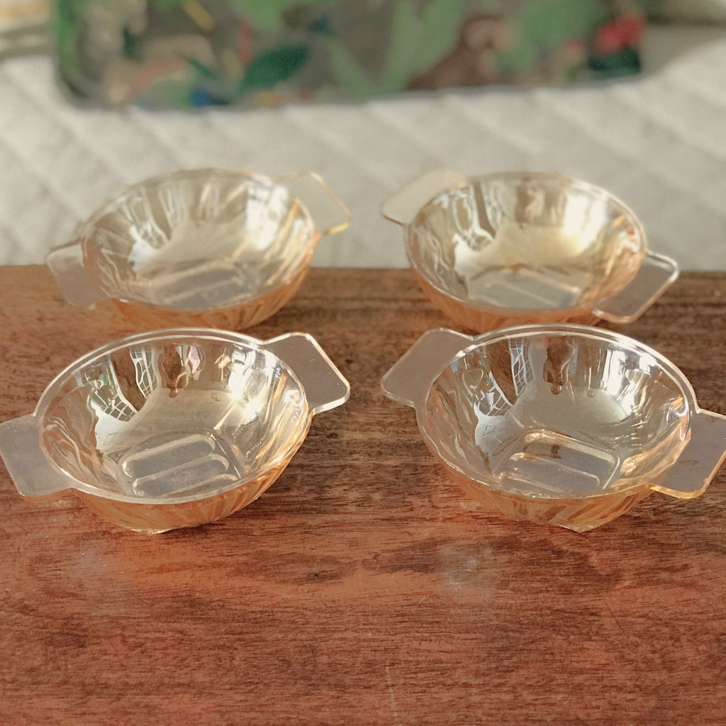 Lot de 4 coupelles en verre moulé irisé jaune orangé à anses Huilor Croix Verte par Hello Broc brocante en ligne