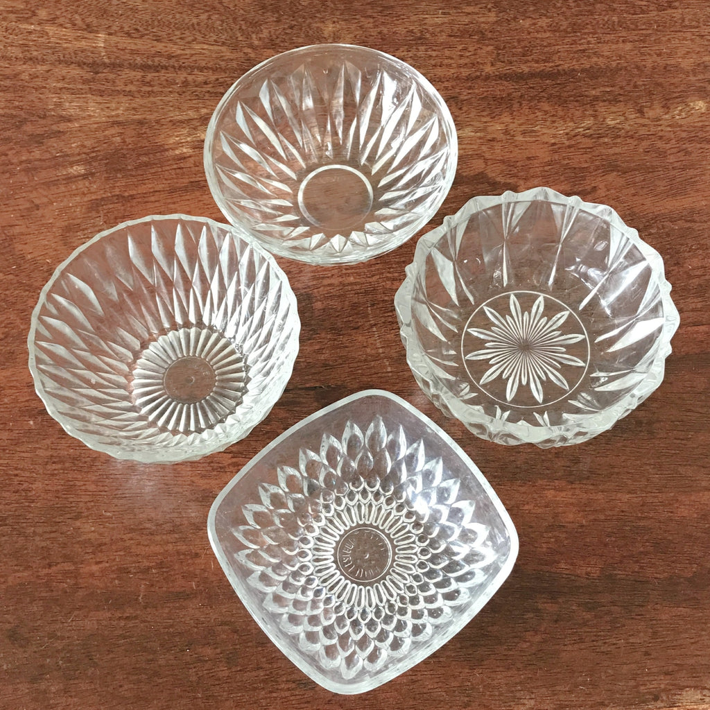 Ensemble de 4 coupelles dépareillées vintage mix & match en verre par Hello Broc brocante en ligne